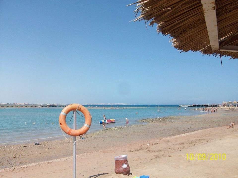 Strandabschnitt des Hotels Pickalbatros Alf Leila Wa Leila Resort - Neverland Hurghada