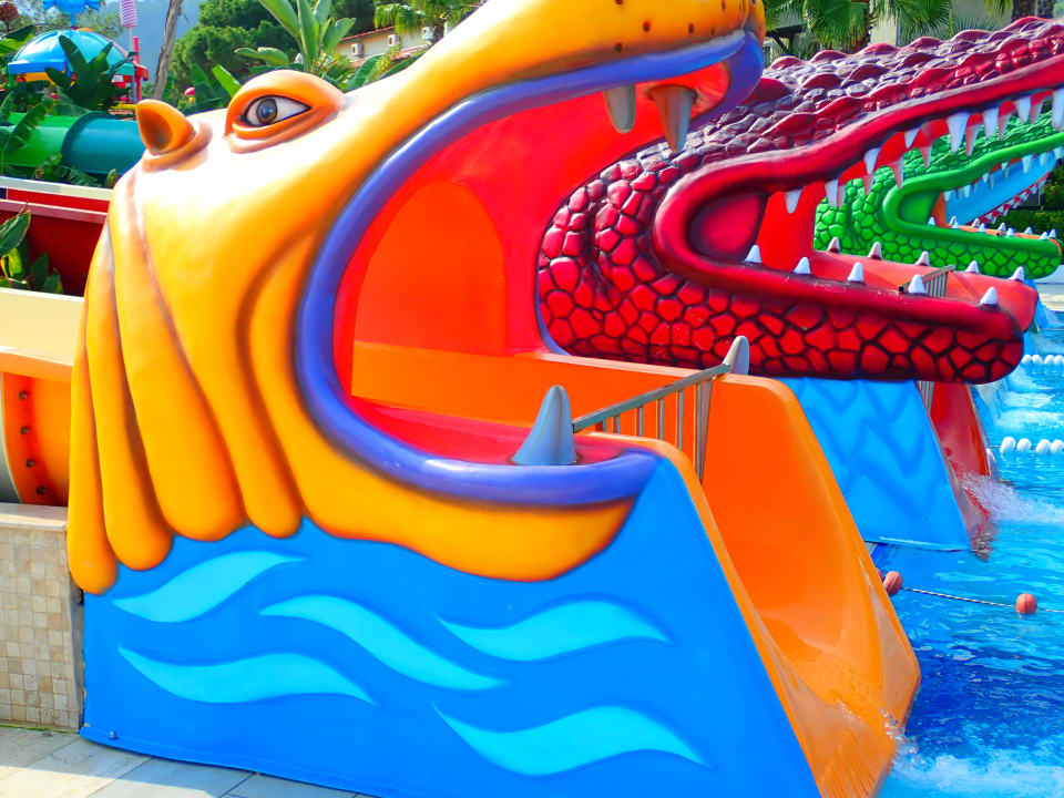 Pool Crystal Flora Pearl Collection