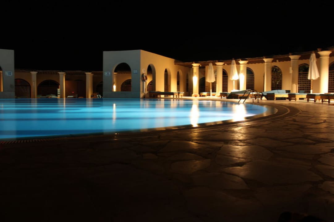Pool am Abend Hotel Three Corners Ocean View prestige - Adults only