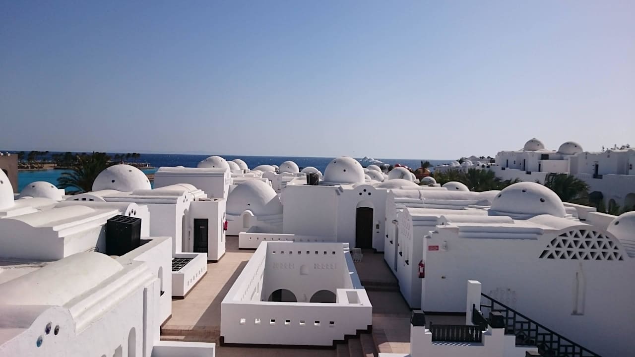Территория отеля Arabella Azur Resort