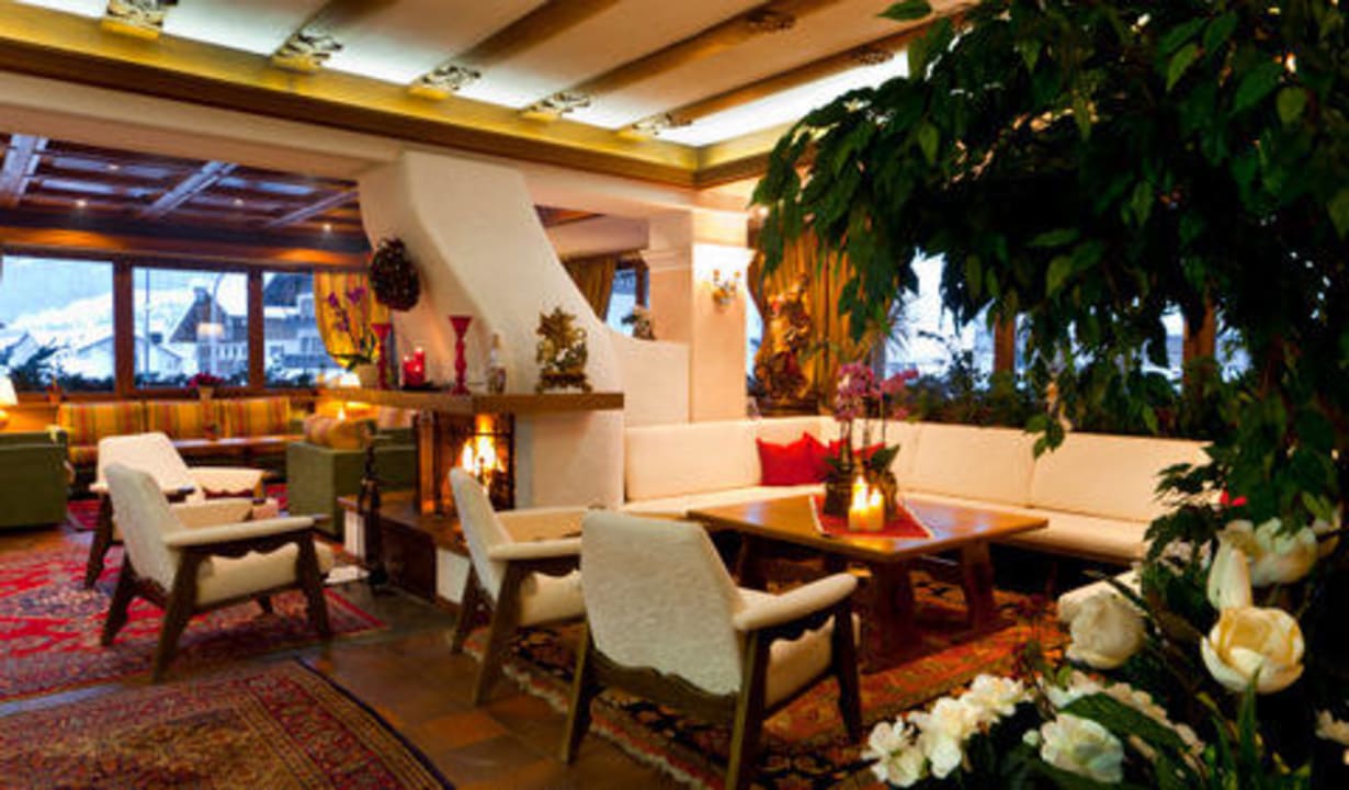 Hall & entrata Hotel Ladinia