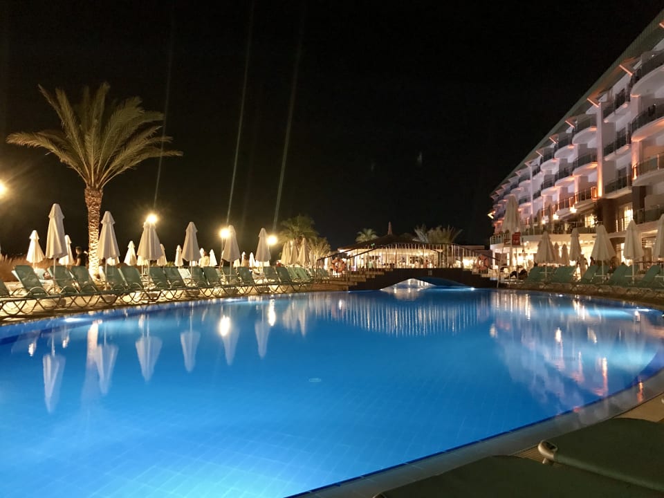 Pool Corendon Playa Kemer