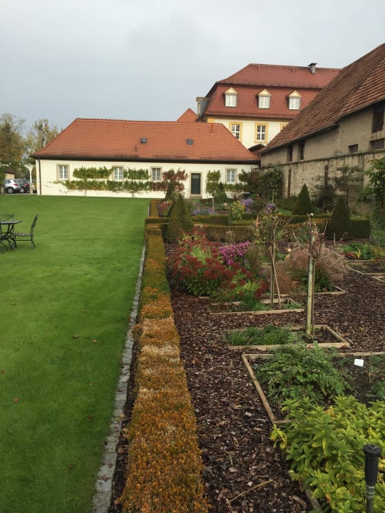 Idyllischer Garten Romantik Hotel Zehntkeller