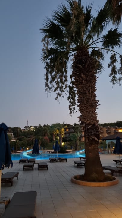 Pool Kresten Palace Hotel