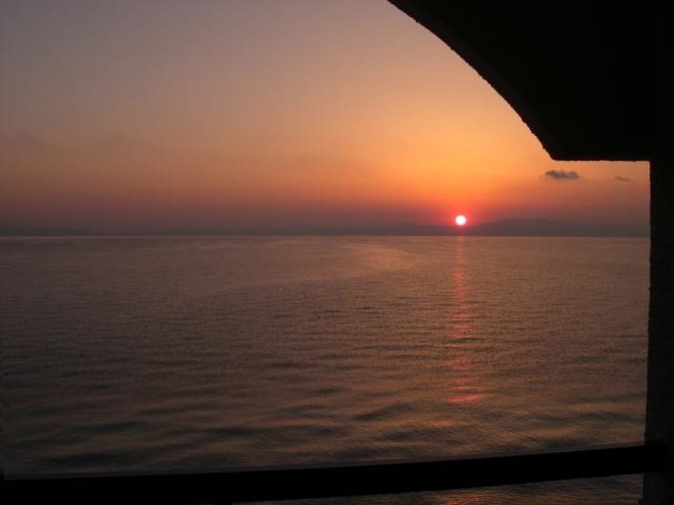 Sonnenaufgang Ammon Zeus Luxury Beach Hotel