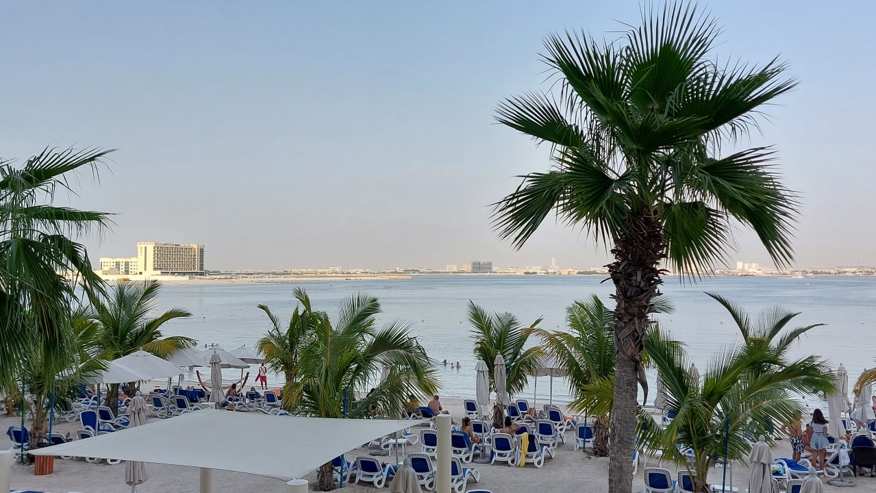 Strand Hampton by Hilton Marjan Island