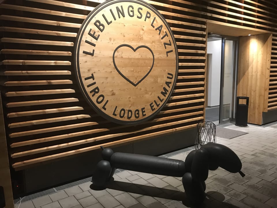 Außenansicht Tirol Lodge