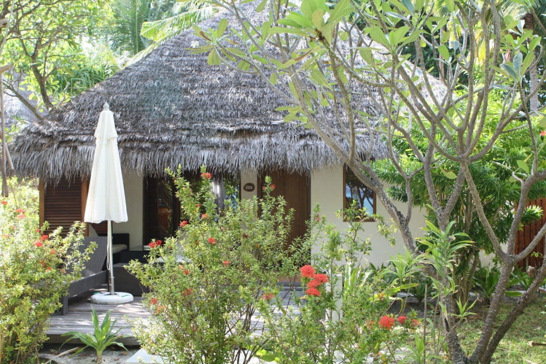 Deluxe Beach Villa mit Jacuzzi Kuramathi Maldives