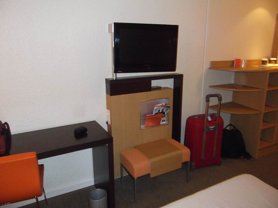 Flat-TV Hotel Novotel Dakar