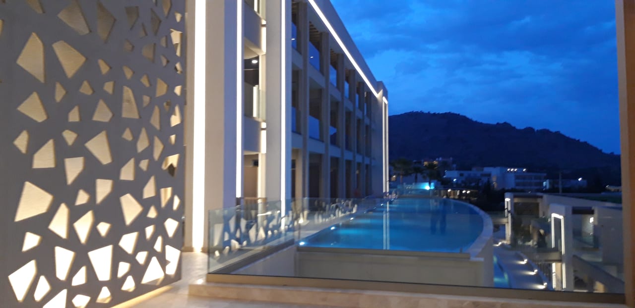 Pool Mayia Exclusive Resort & Spa