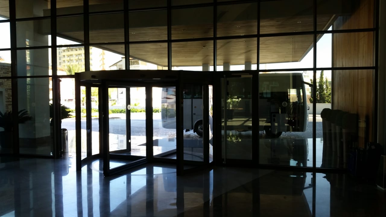 Lobby Acanthus Cennet Barut Collection