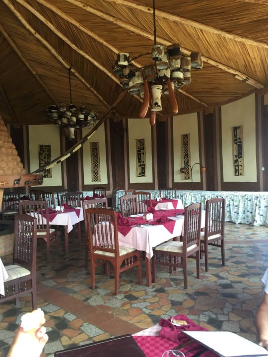 Restaurant Frühstück/Lunch/Dinner Hotel Amboseli Sopa Lodge
