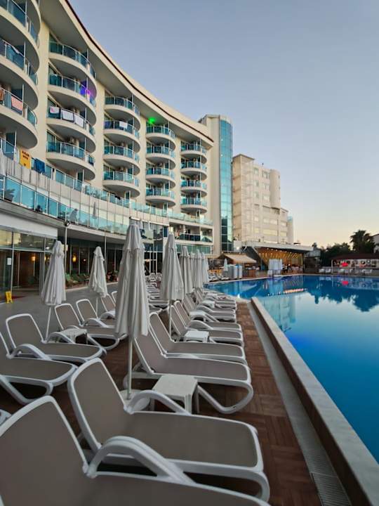 Außenansicht Narcia Resort Side