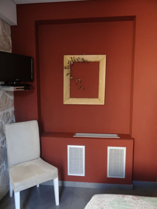 LCD TV und Aircondition Hotel Familia