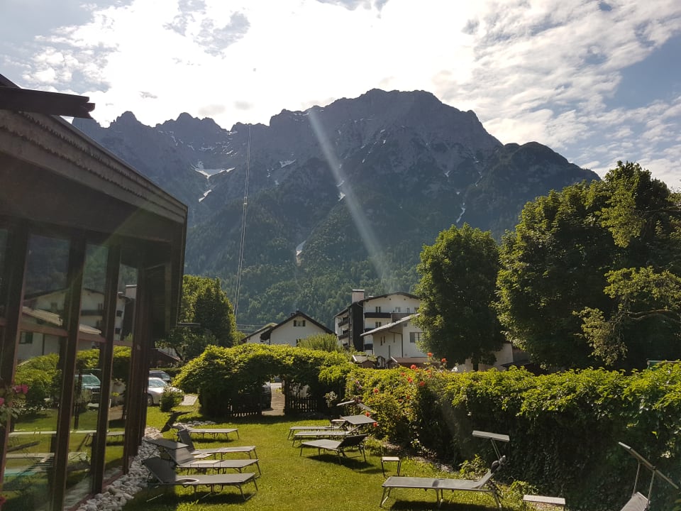Gartenanlage Post Hotel Mittenwald