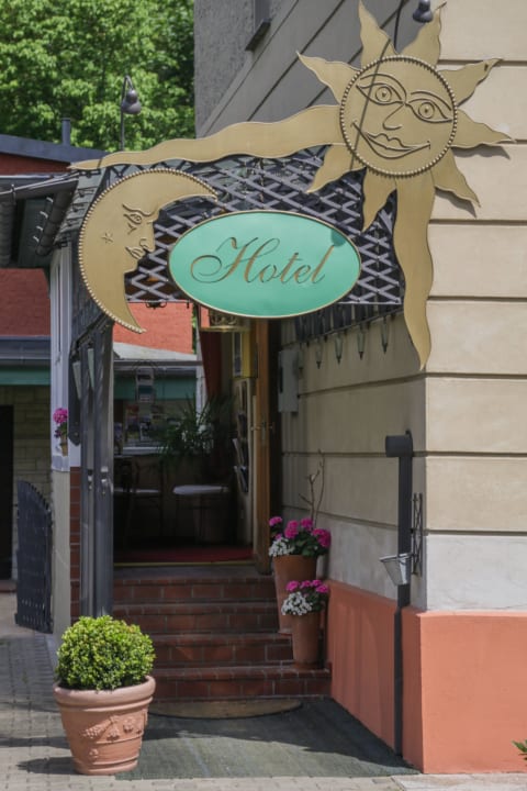 Eingang Anno 1900 Hotel Babelsberg