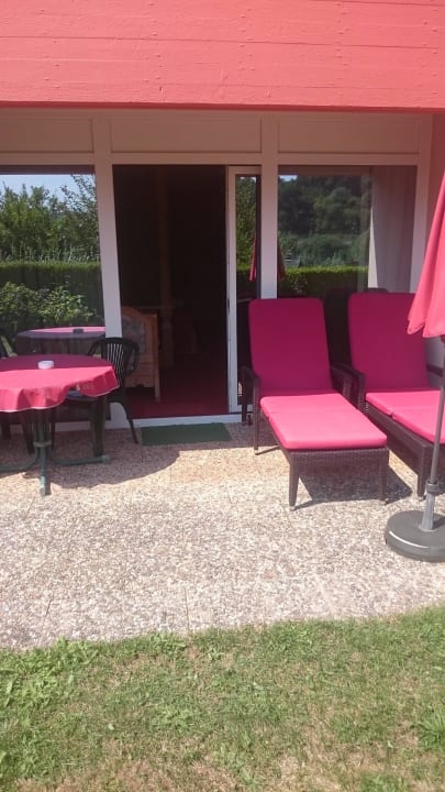 Terrasse vor dem Zimmer Pfalzblick Wald Spa Resort