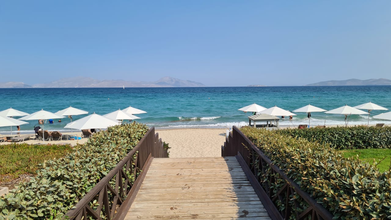 Strand Neptune Luxury Resort