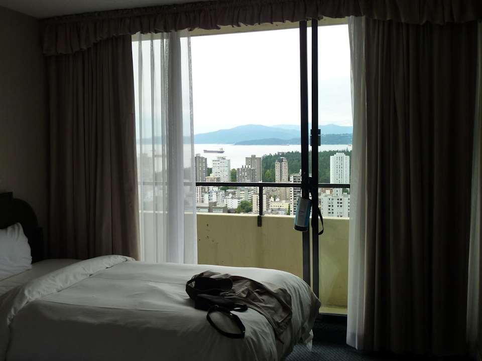 Fenster im 33. Stock Hotel Empire Landmark