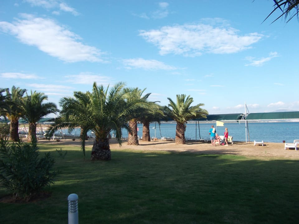 Gartenanlage und Strand Venosa Beach Resort & Spa