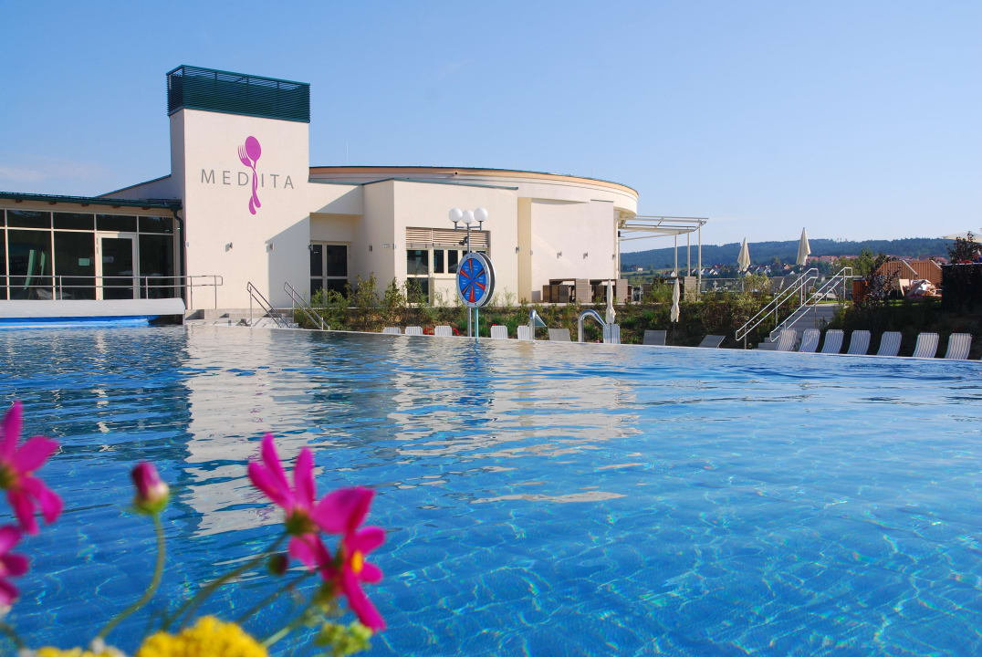 Sportbecken mit 28 Grad (Länge: 25 m) Avita Resort Bad Tatzmannsdorf