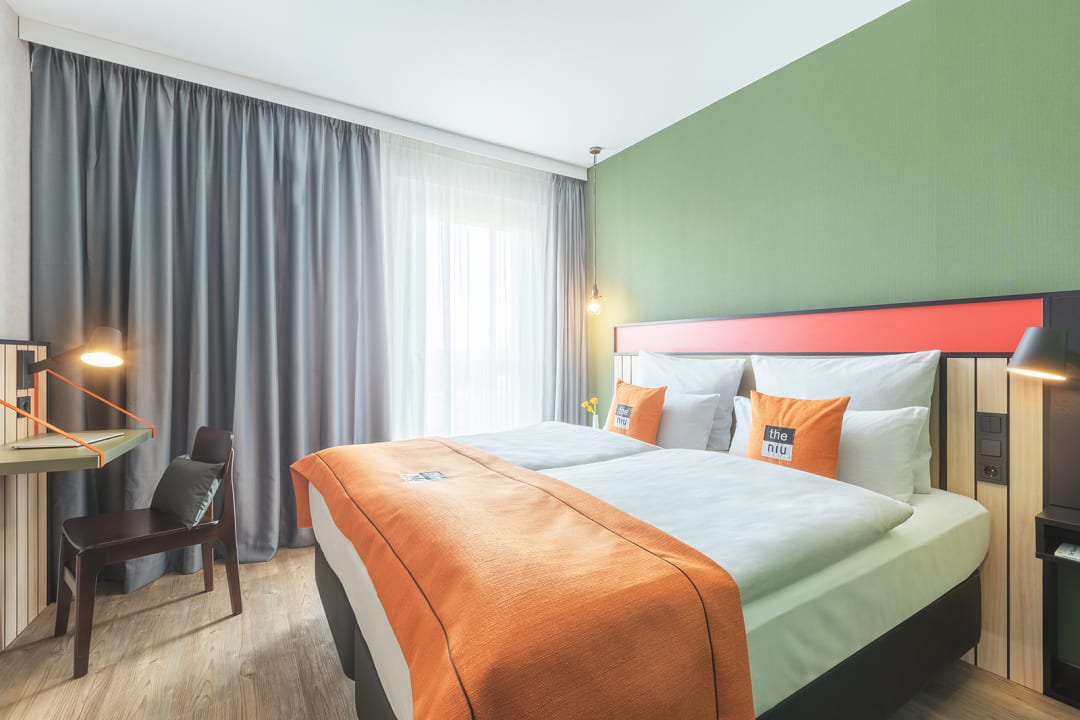 Zimmer Holiday Inn - the niu, Amity Potsdam