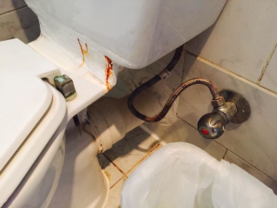 Ist etwas undicht oder rostig hilft Silikon The Grand Hotel Hurghada