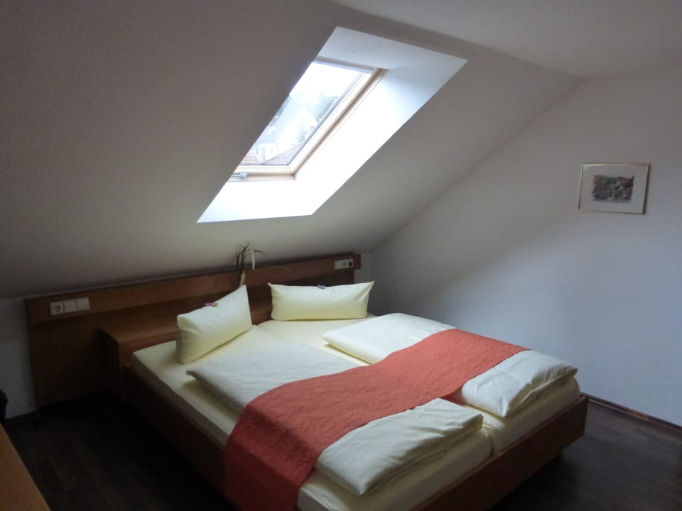 Vernüftiges Do-Bett-Wunschkissen bei Rezeption Hotel Klosterpost