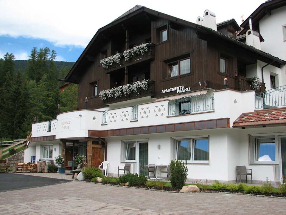 L'ingresso del residence Residence Prapoz