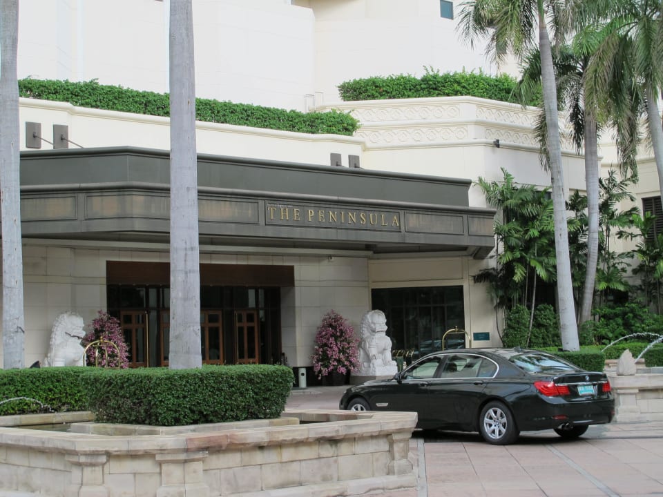 Zufahrt direkt zum Hotel Hotel The Peninsula Bangkok