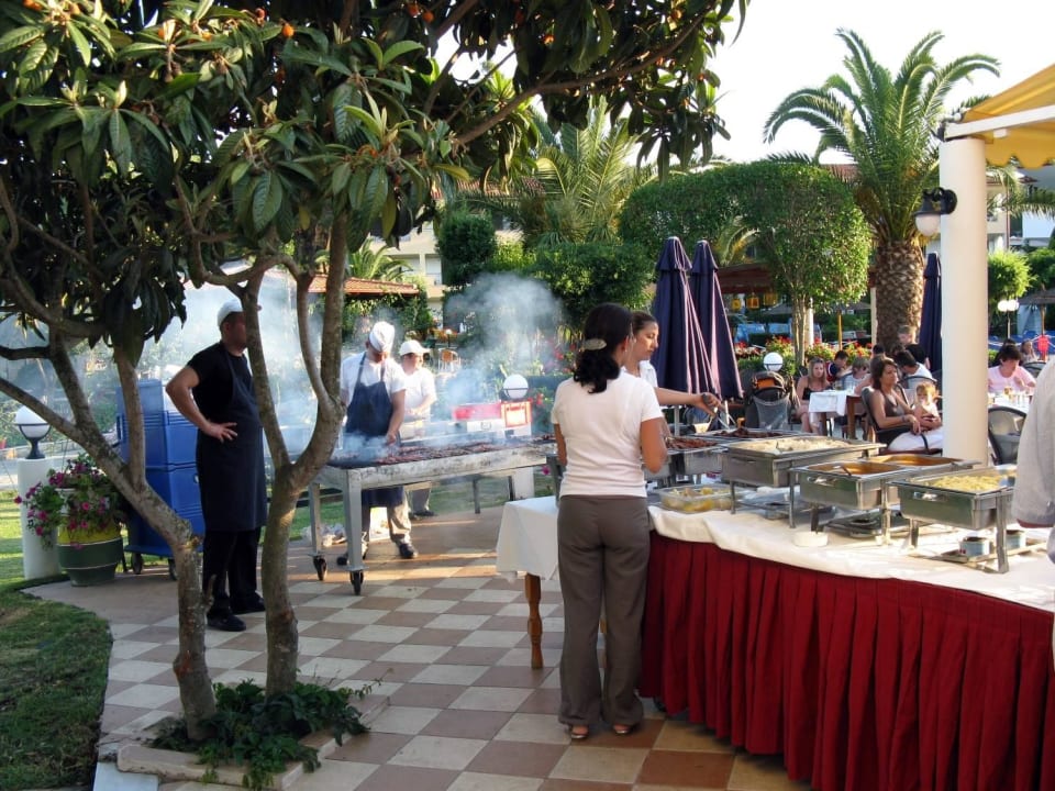 Kolacja z grillem Hotel Chrousso Village