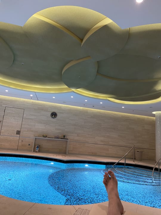 Pool Waldorf Astoria Berlin