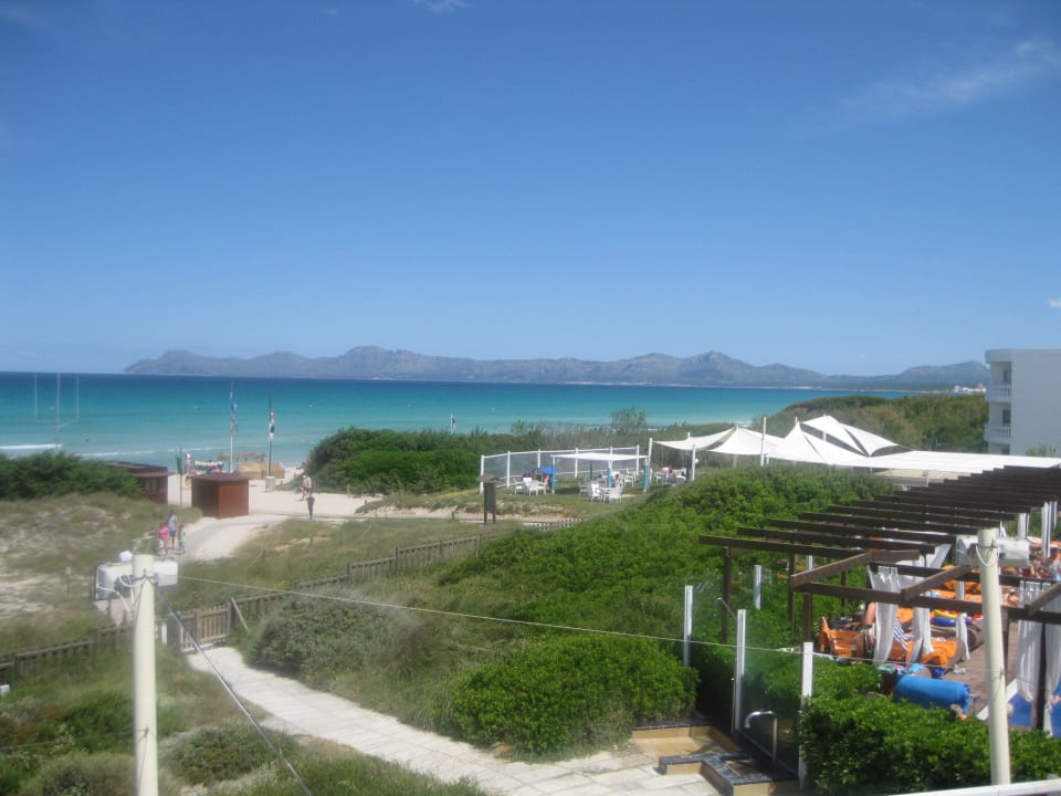 Weg vom Meer - Ausblick von der Dachterrasse Zafiro Bahia