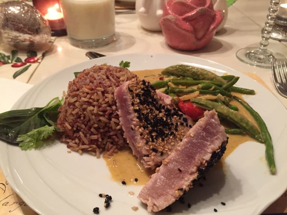Reis, Curry, Tuna Hiru Mudra Resort