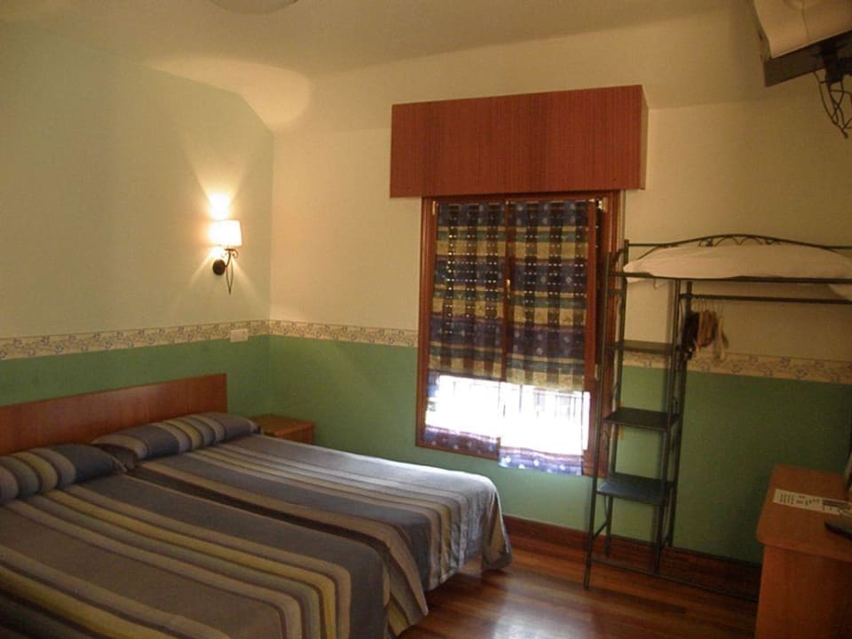 Habitación Pension Akelarre Ostatua