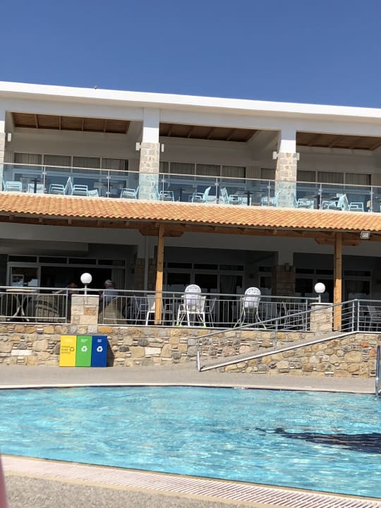 Pool Grand Blue Beach Hotel