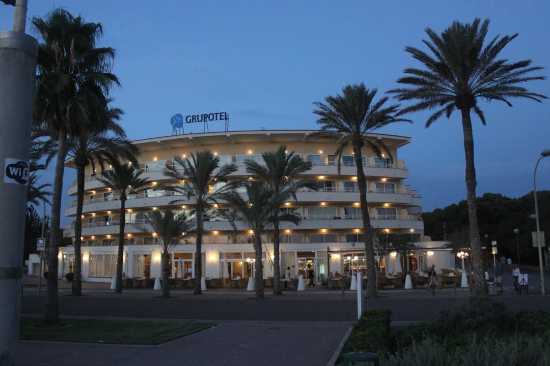 . Grupotel Acapulco Playa - Adults Only