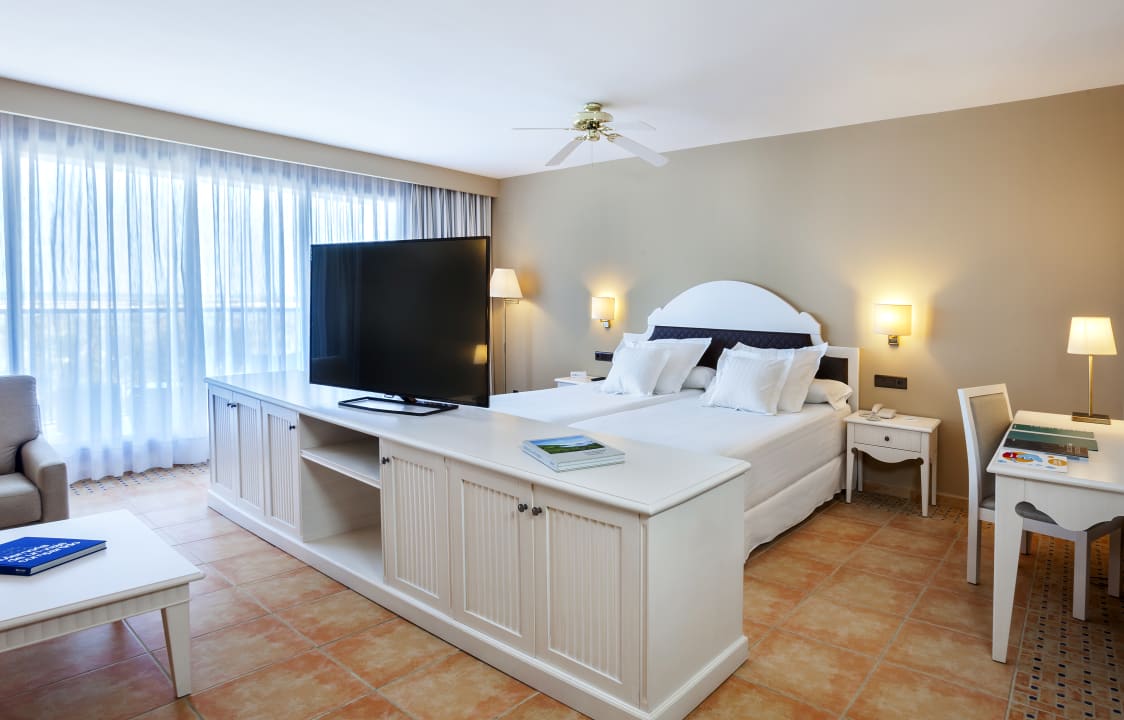 Zimmer Occidental Isla Cristina