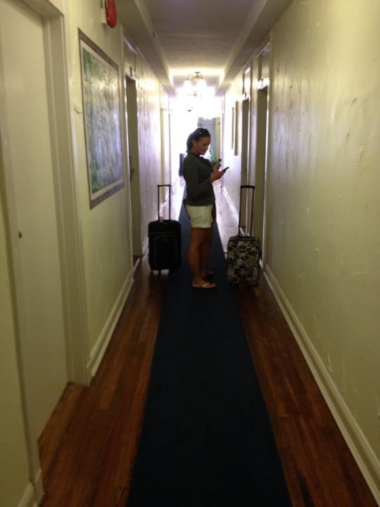 Gang zu den Zimmern The Clay Hotel