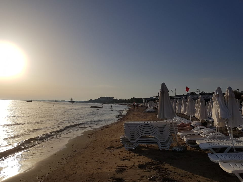 Strand Side Bay Hotel