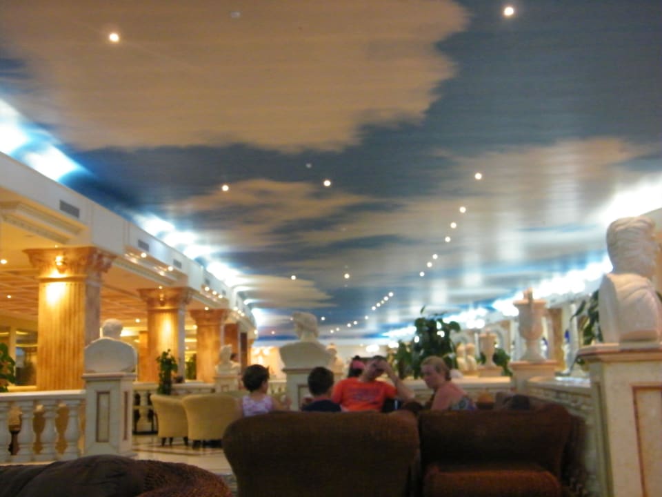 Lobby Hotel Titanic Palace