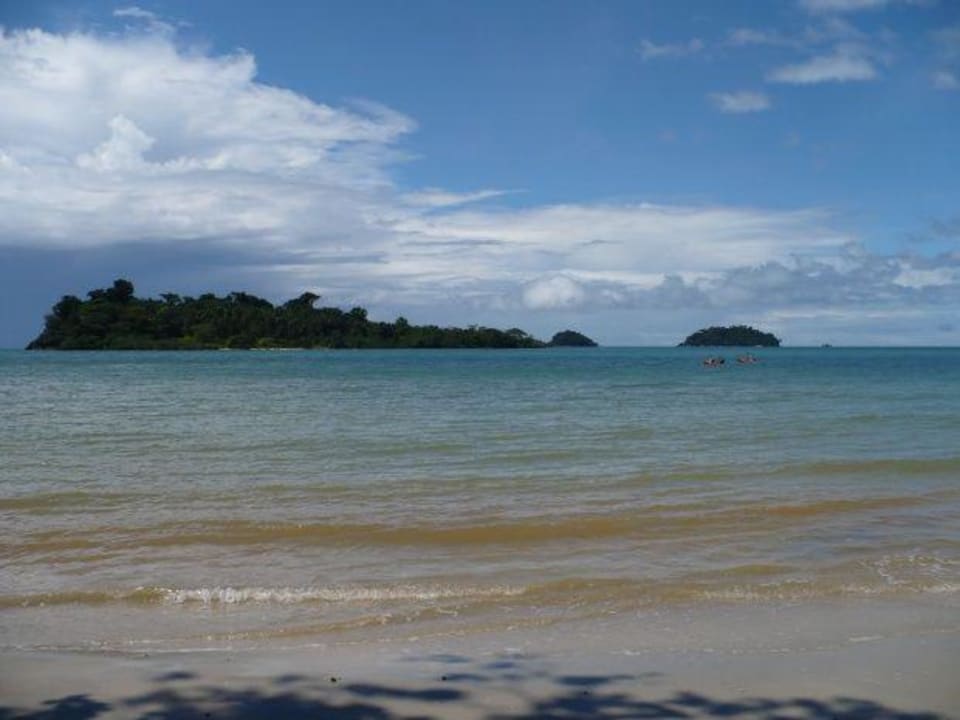 Hotelstrand mit vorgelagerten Inseln SYLVAN Koh Chang