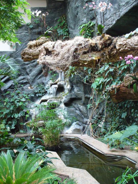 Bepflanzung in der Lobby Grand Elysée Hamburg