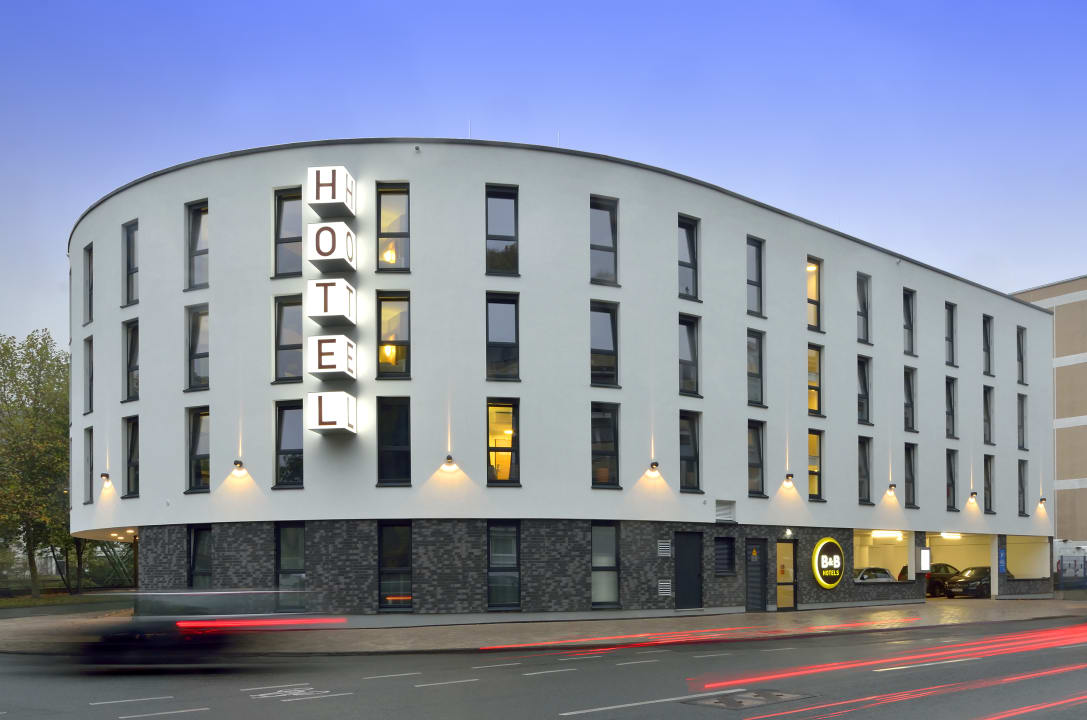 Außenansicht B&B HOTEL Wuppertal City-Süd