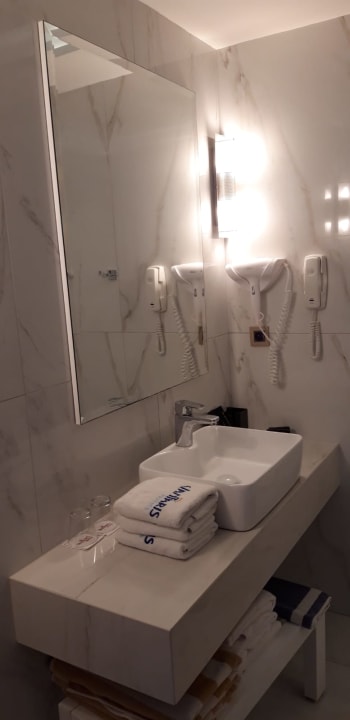 Zimmer Vantaris Palace