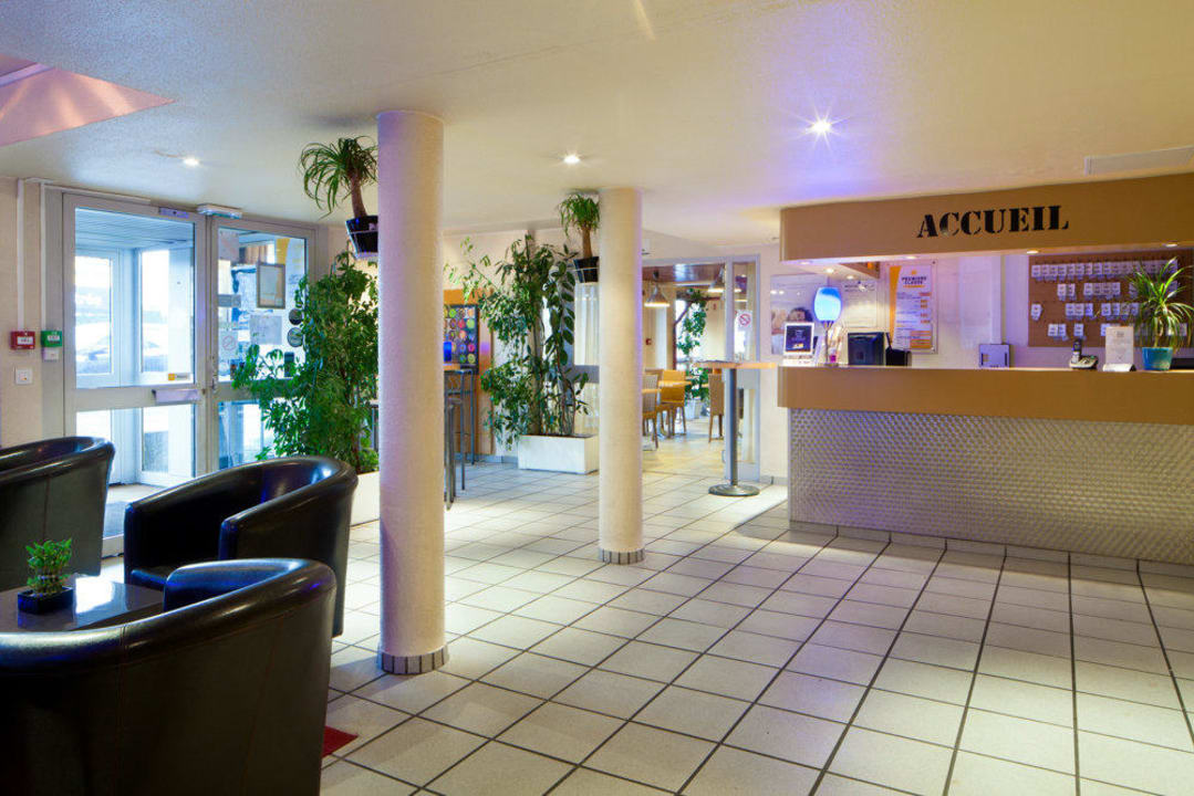 Réception Hotel Premiere Classe Chilly Mazarin