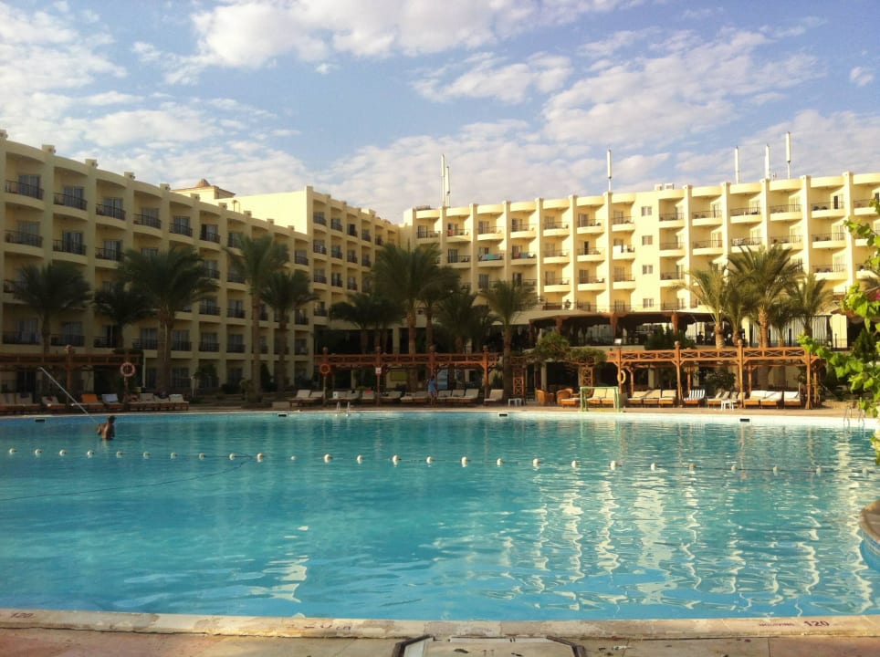 Один из бассейнов Le Jardin Aqua Park Resort