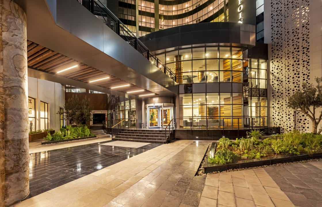 Außenansicht Novel Centre Point Hotel