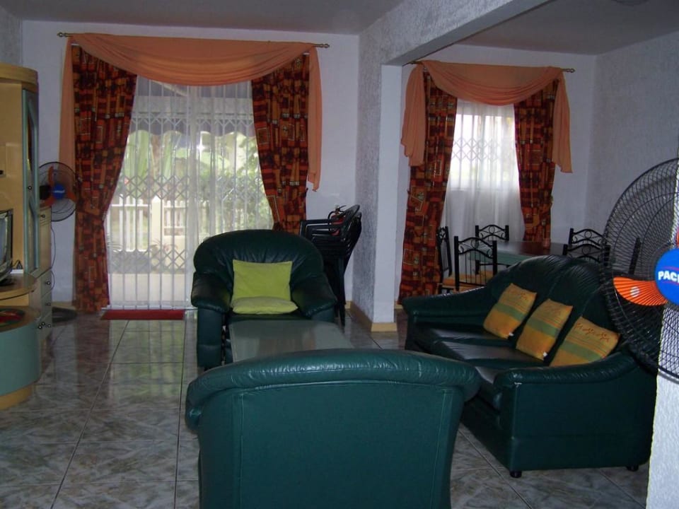 Wohnzimmer und Essecke  Dreamteam Villa Flic en Flac