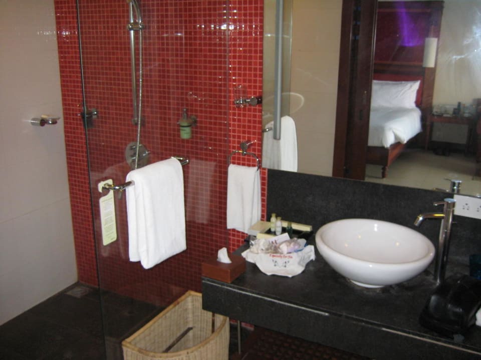 Bad mit Dusche Radisson Blu Resort Temple Bay Mamallapuram